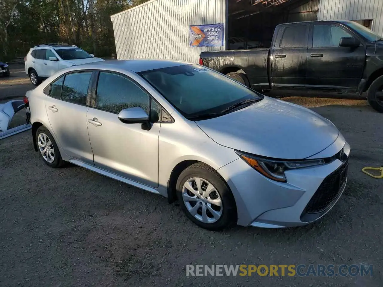 4 Photograph of a damaged car 5YFBPRBE6LP128013 TOYOTA COROLLA 2020