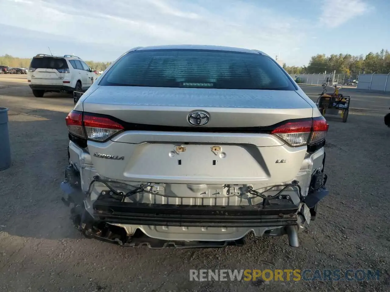 6 Photograph of a damaged car 5YFBPRBE6LP128013 TOYOTA COROLLA 2020