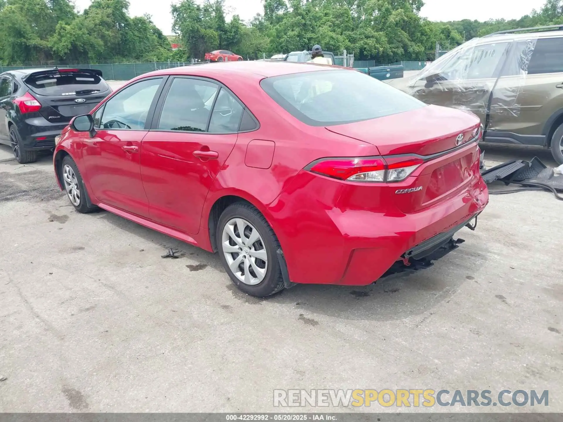 3 Photograph of a damaged car 5YFBPRBE9LP004558 TOYOTA COROLLA 2020