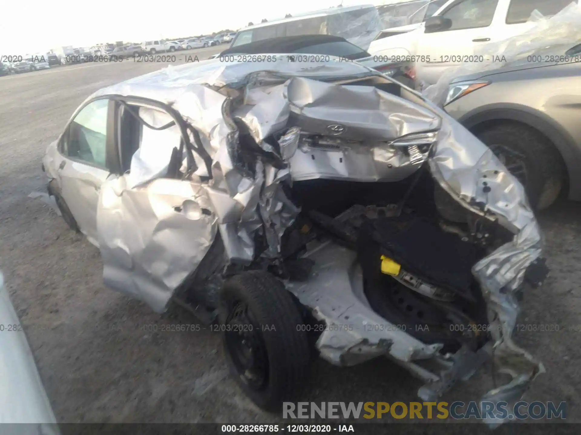 3 Photograph of a damaged car 5YFDPRAE0LP042741 TOYOTA COROLLA 2020