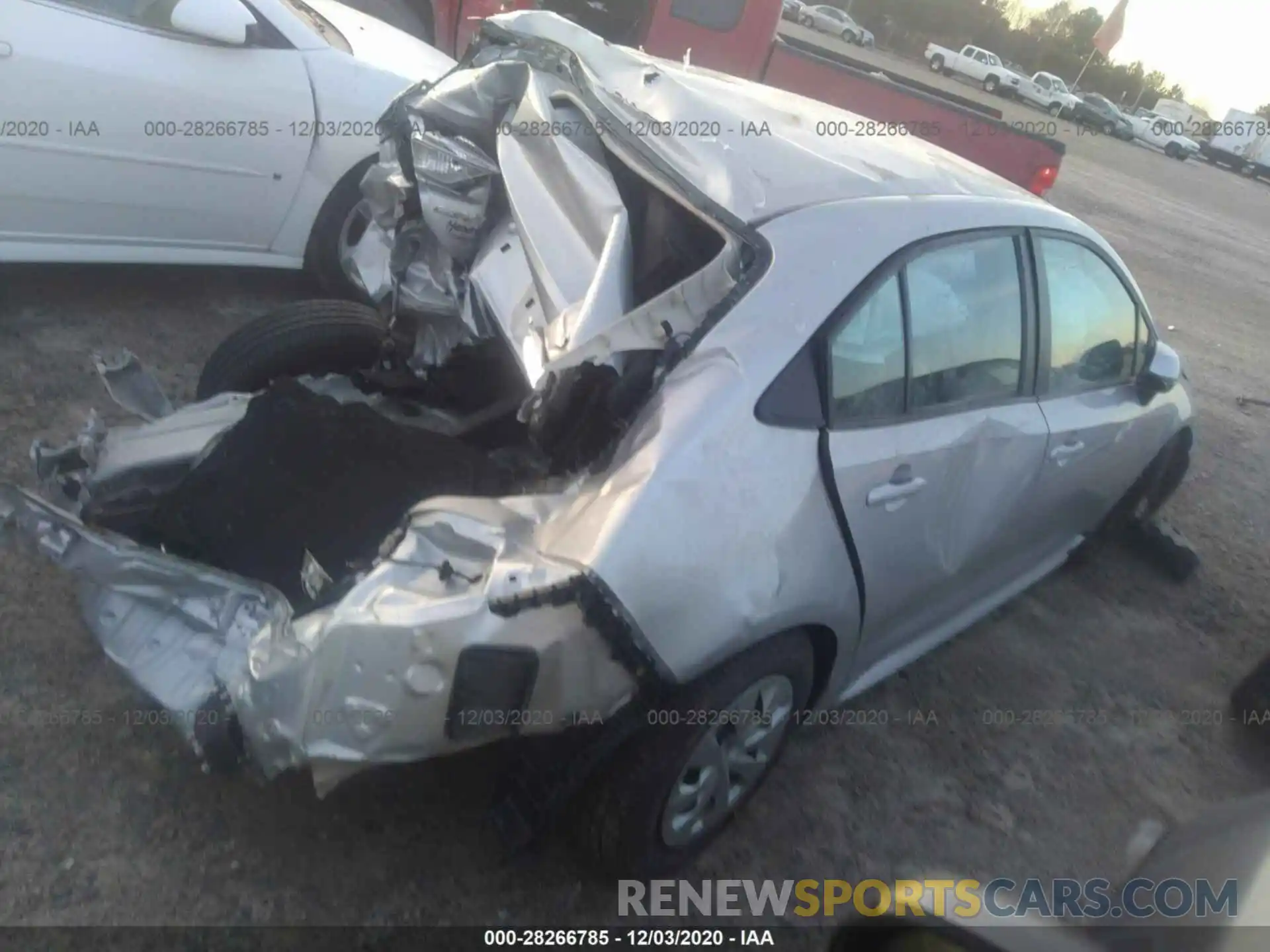 4 Photograph of a damaged car 5YFDPRAE0LP042741 TOYOTA COROLLA 2020