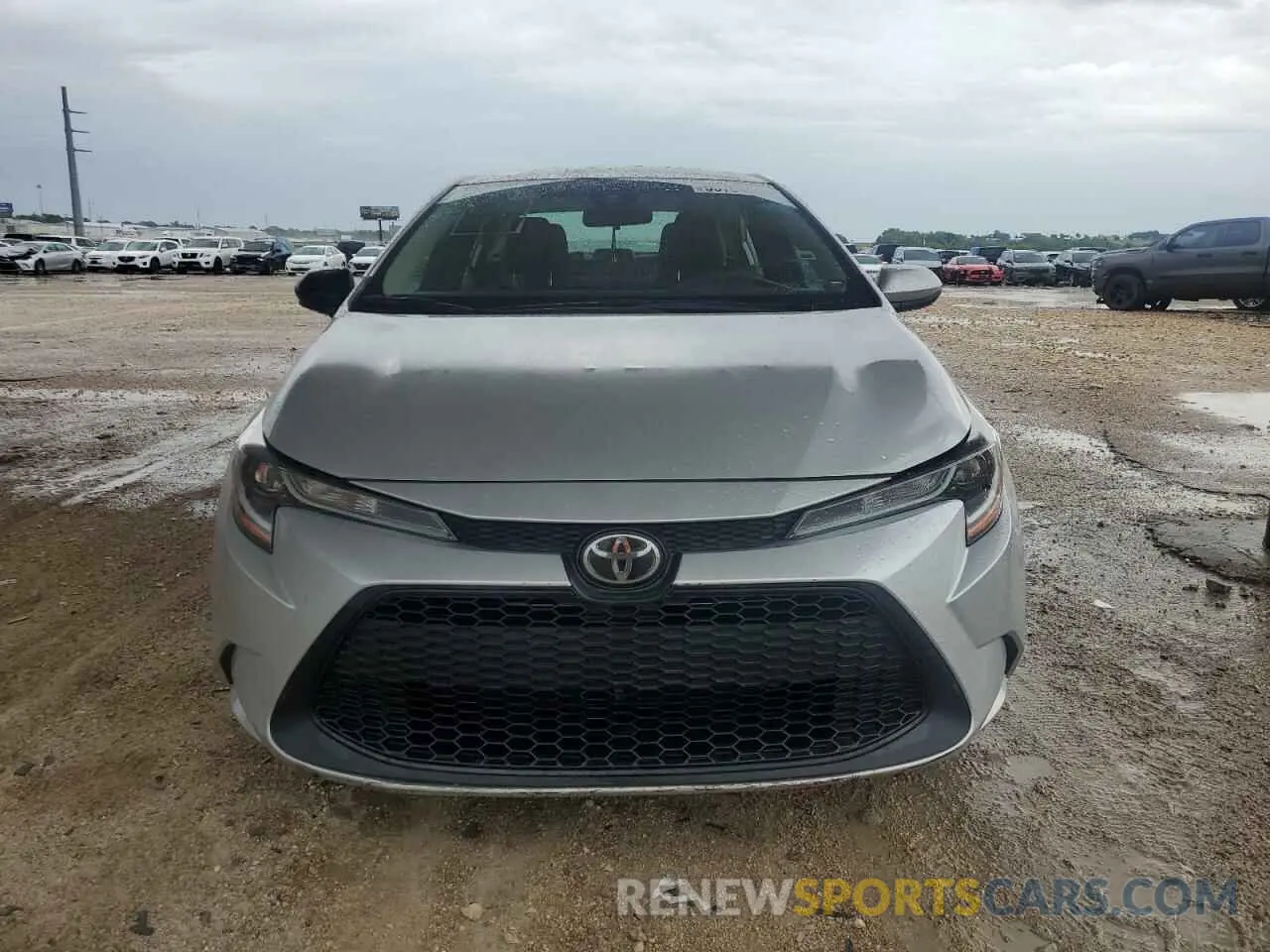 5 Photograph of a damaged car 5YFDPRAE1LP026256 TOYOTA COROLLA 2020
