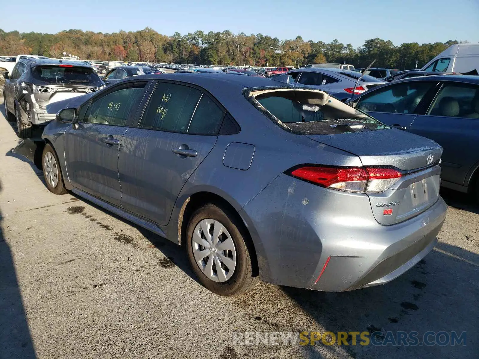 3 Photograph of a damaged car 5YFDPRAE1LP054395 TOYOTA COROLLA 2020