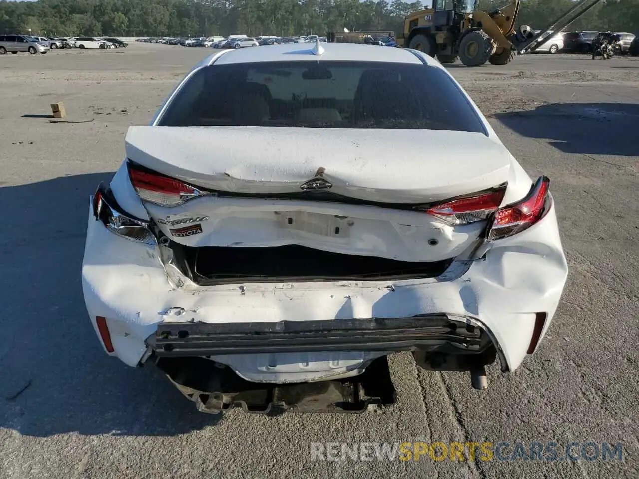 6 Photograph of a damaged car 5YFDPRAE1LP072590 TOYOTA COROLLA 2020