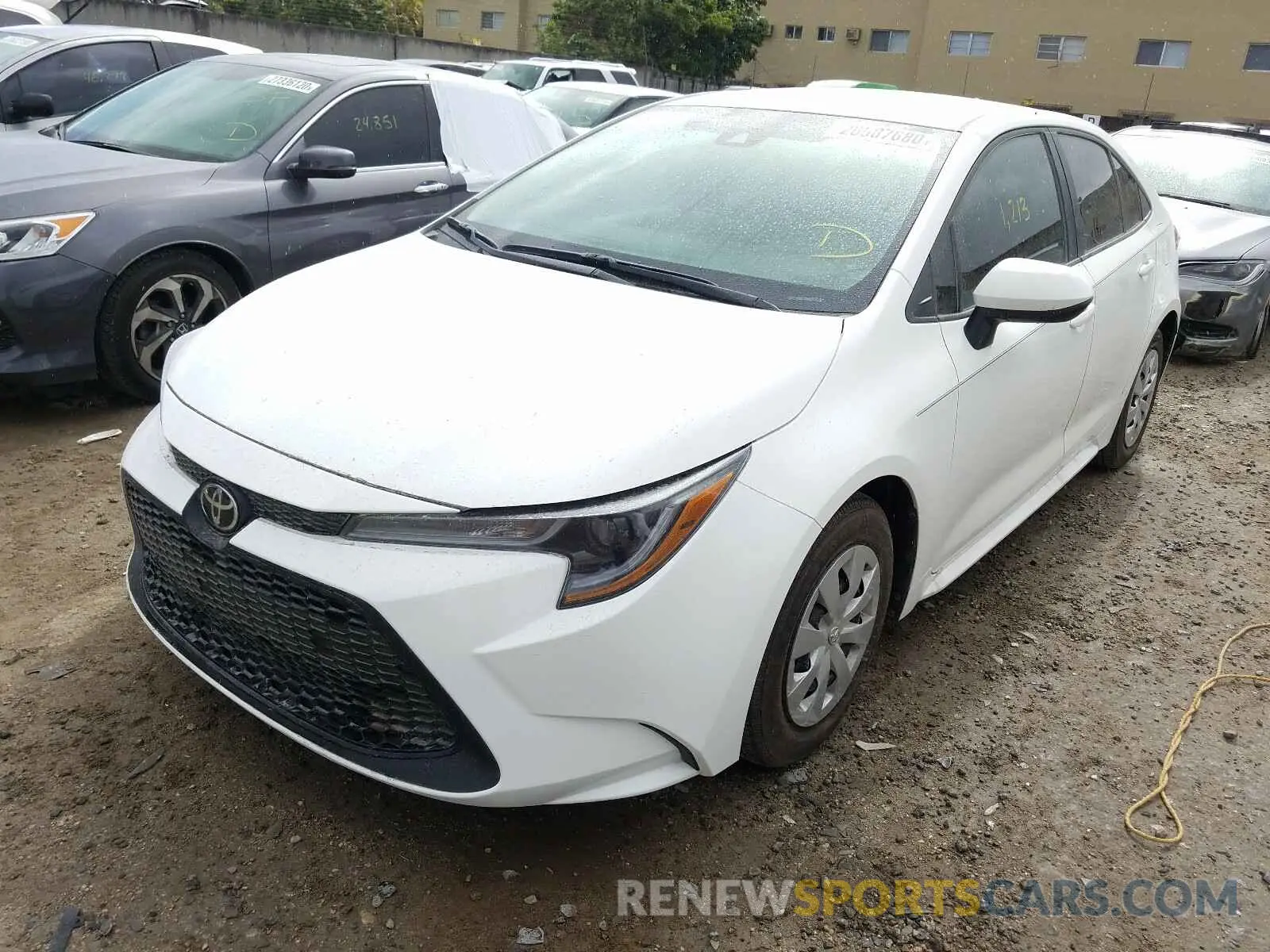 2 Photograph of a damaged car 5YFDPRAE1LP077594 TOYOTA COROLLA 2020