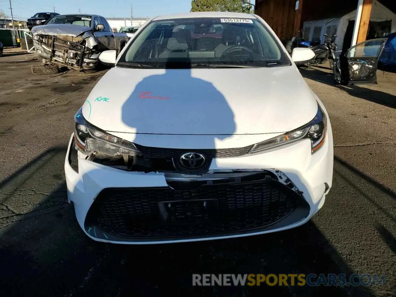 5 Photograph of a damaged car 5YFDPRAE3LP008647 TOYOTA COROLLA 2020