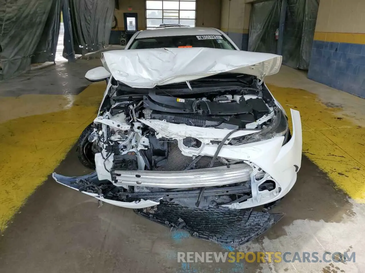 5 Photograph of a damaged car 5YFDPRAE3LP025898 TOYOTA COROLLA 2020