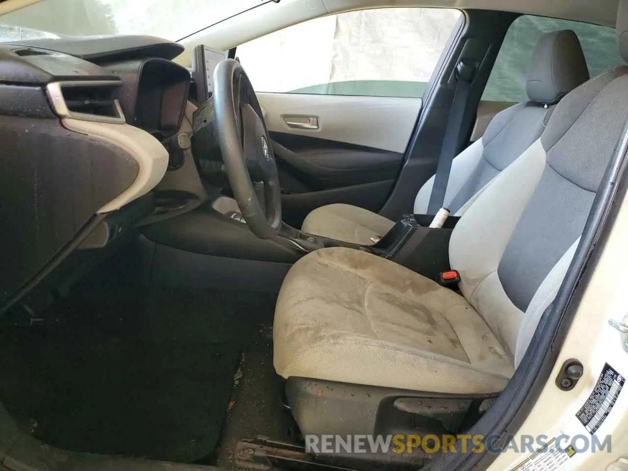 7 Photograph of a damaged car 5YFDPRAE3LP025898 TOYOTA COROLLA 2020