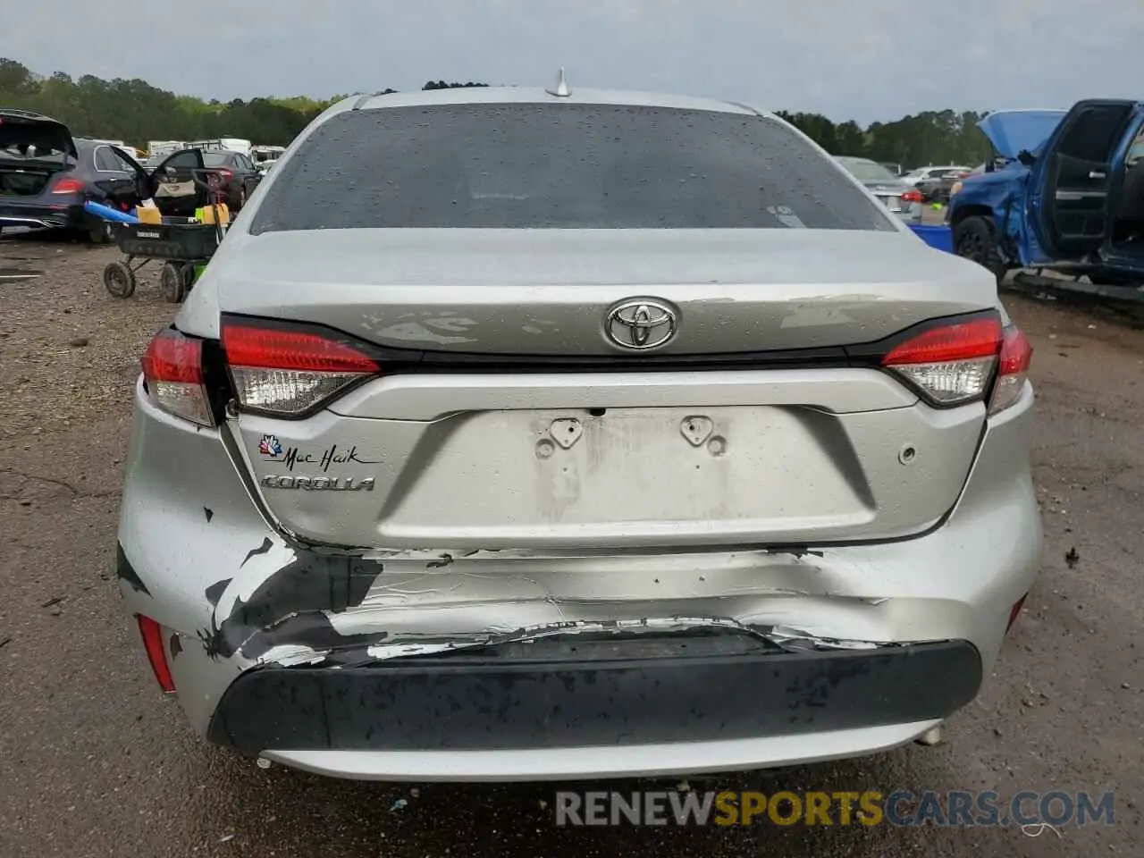 6 Photograph of a damaged car 5YFDPRAE3LP074230 TOYOTA COROLLA 2020