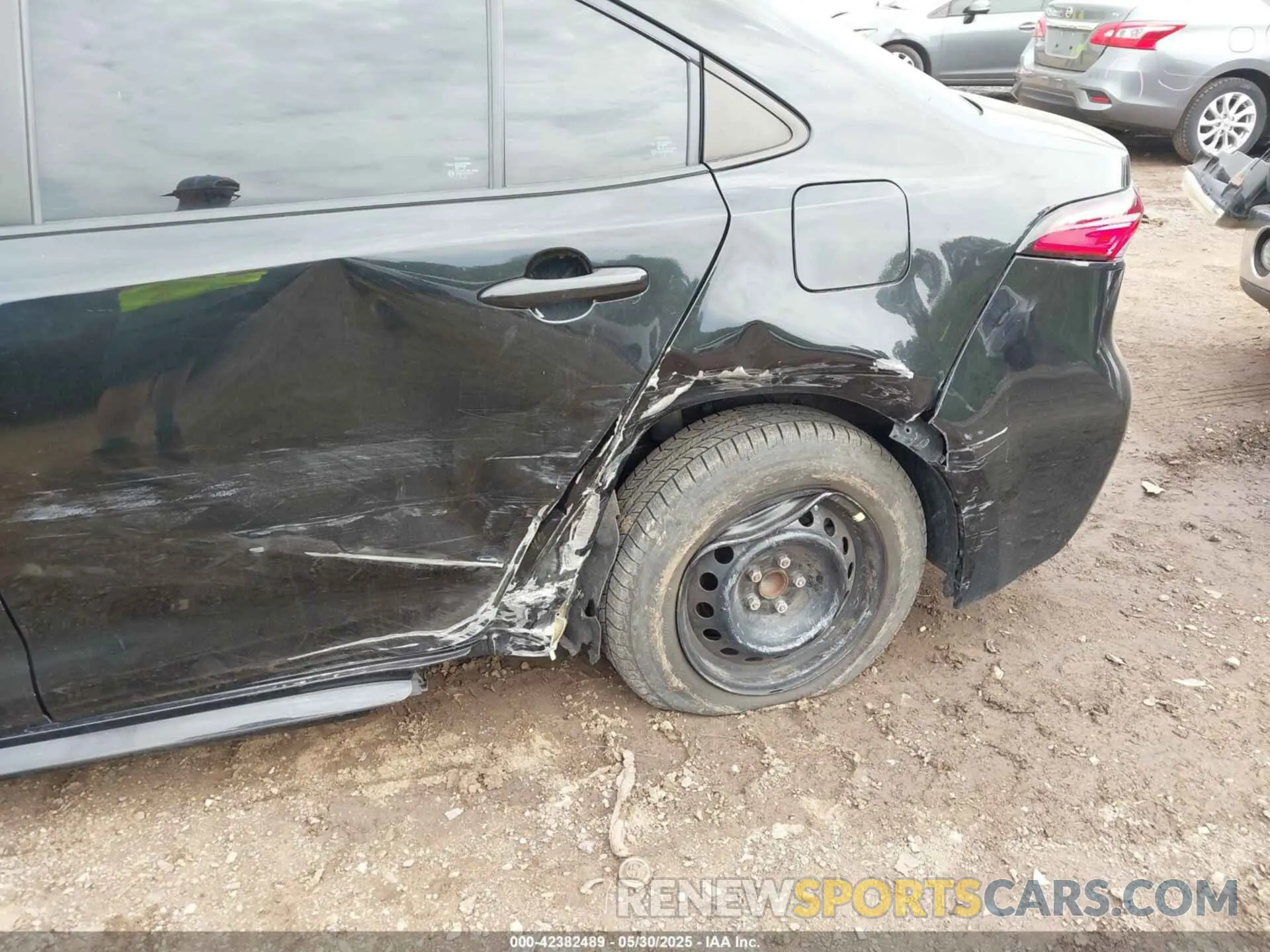 6 Photograph of a damaged car 5YFDPRAE4LP045559 TOYOTA COROLLA 2020