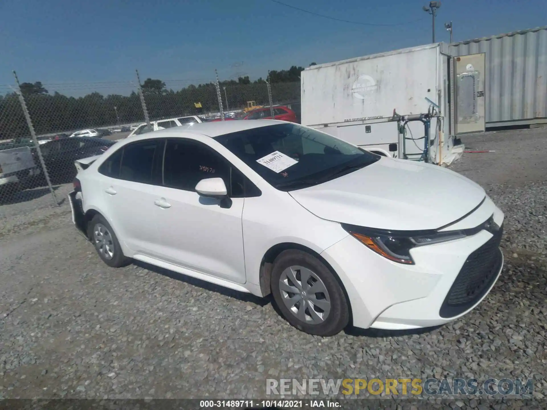 1 Photograph of a damaged car 5YFDPRAE4LP137979 TOYOTA COROLLA 2020