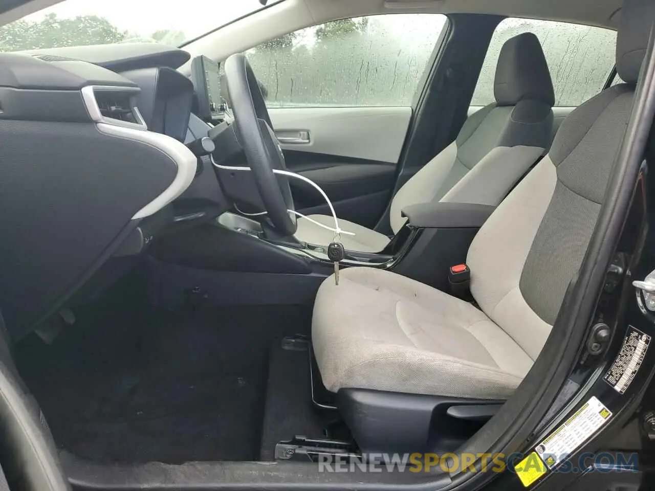 7 Photograph of a damaged car 5YFDPRAE5LP123072 TOYOTA COROLLA 2020
