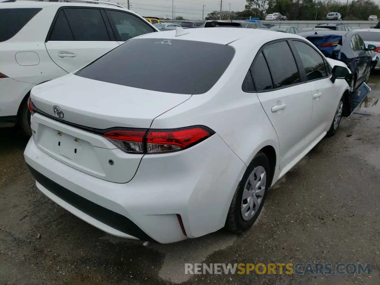 4 Photograph of a damaged car 5YFDPRAE5LP123122 TOYOTA COROLLA 2020