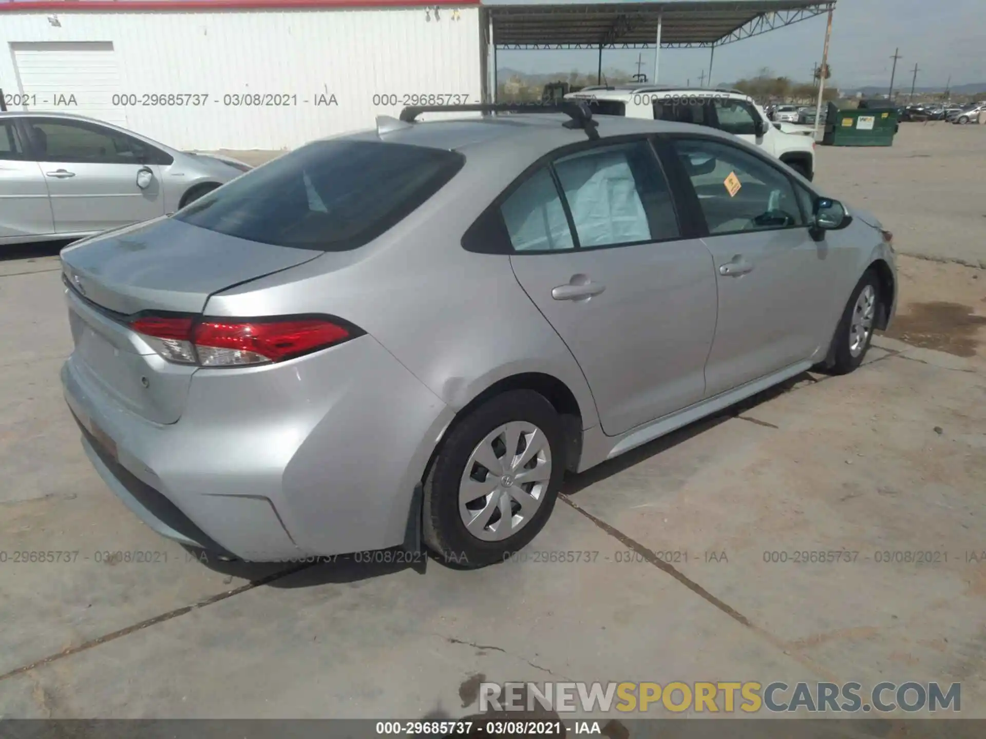 4 Photograph of a damaged car 5YFDPRAE6LP103204 TOYOTA COROLLA 2020