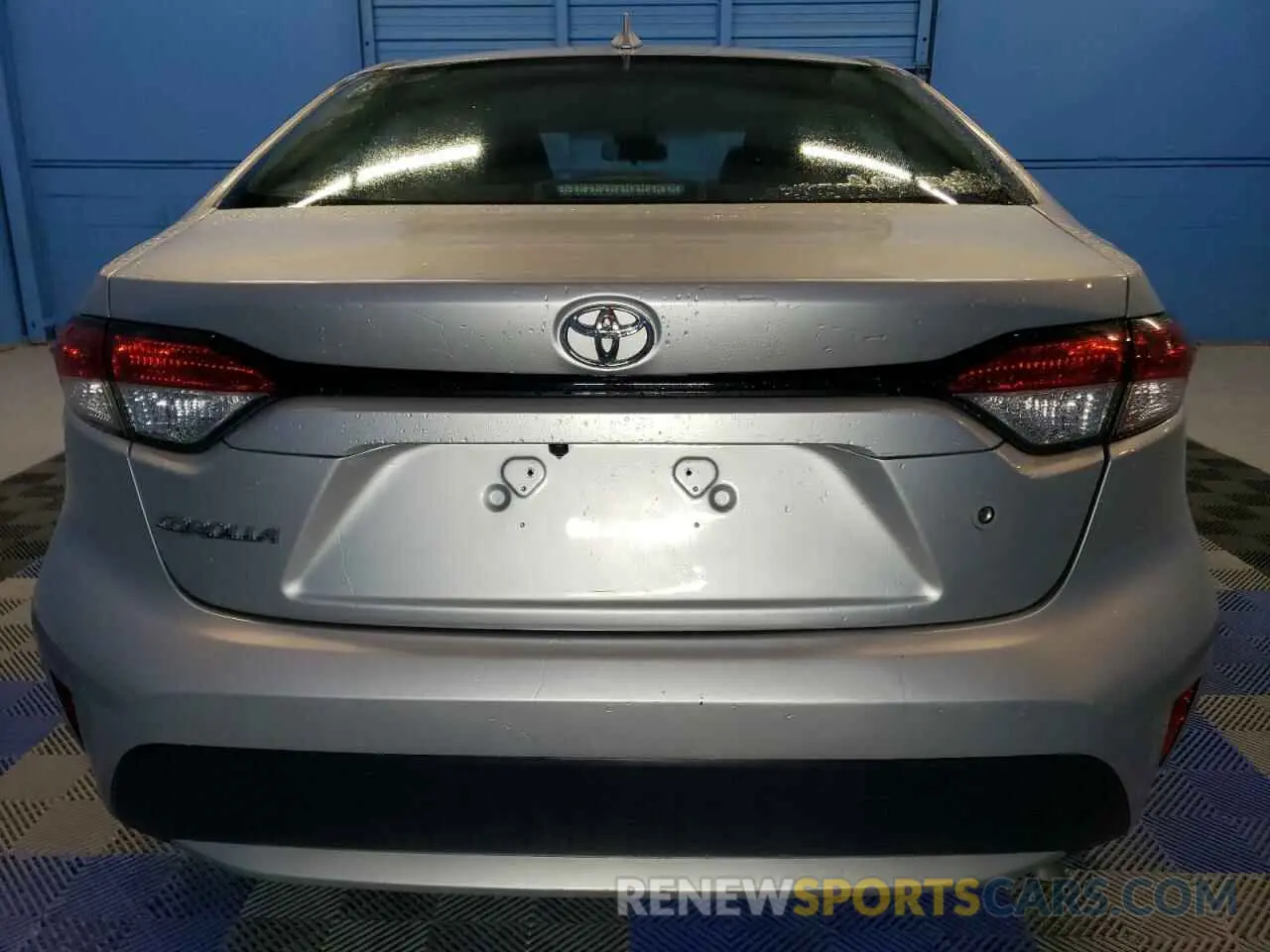 6 Photograph of a damaged car 5YFDPRAE6LP116471 TOYOTA COROLLA 2020