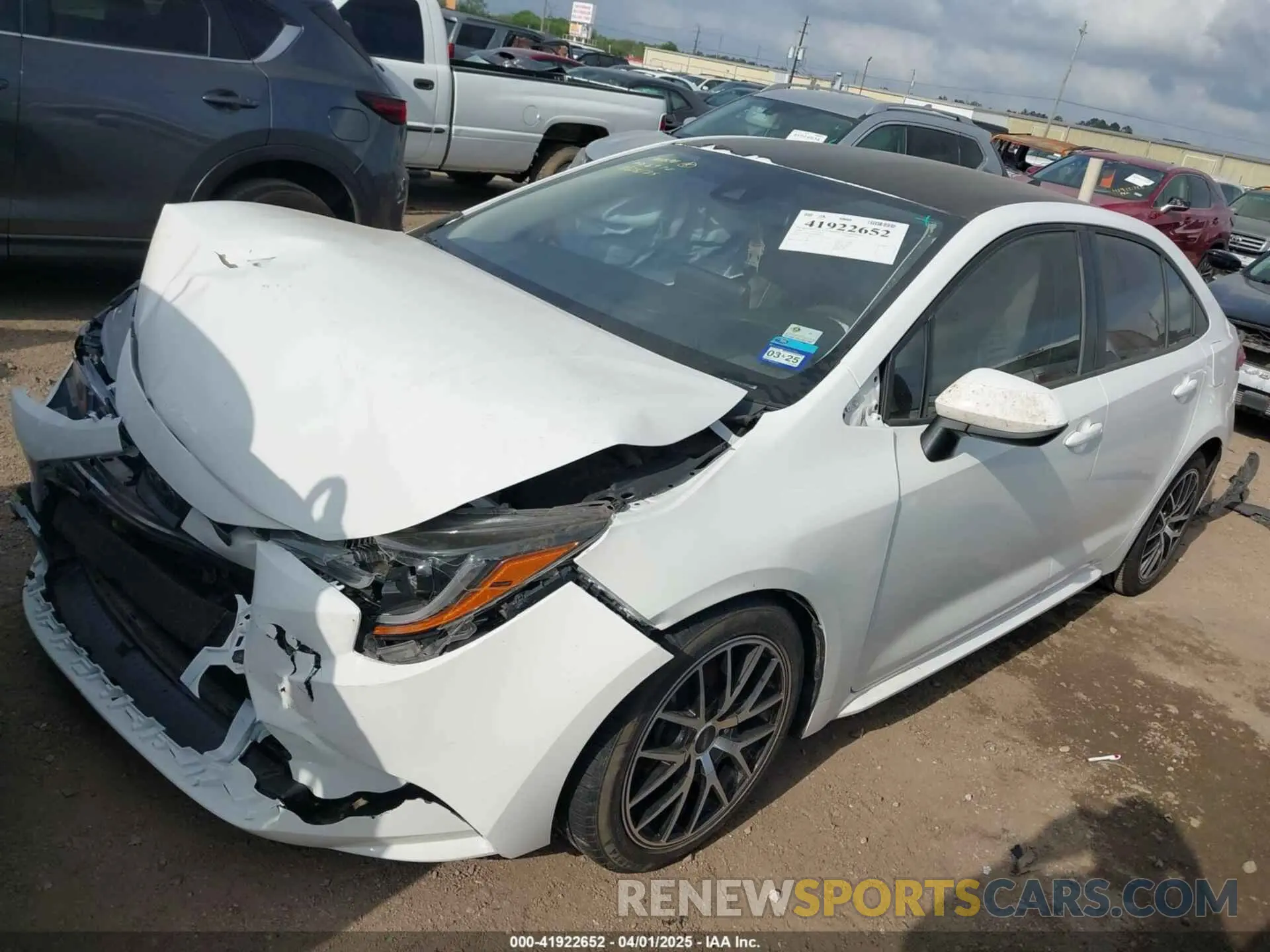 2 Photograph of a damaged car 5YFDPRAE8LP096370 TOYOTA COROLLA 2020