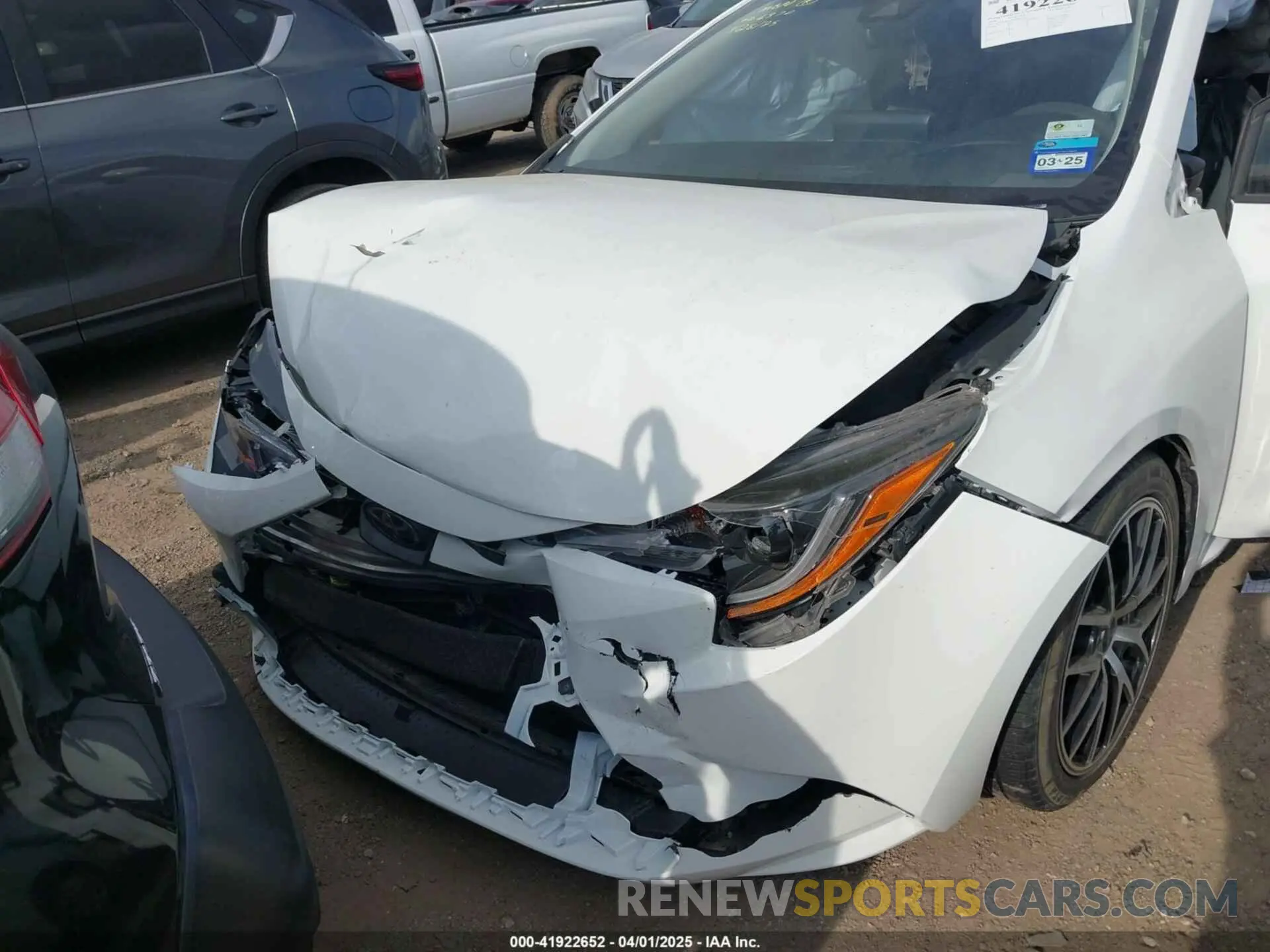 6 Photograph of a damaged car 5YFDPRAE8LP096370 TOYOTA COROLLA 2020