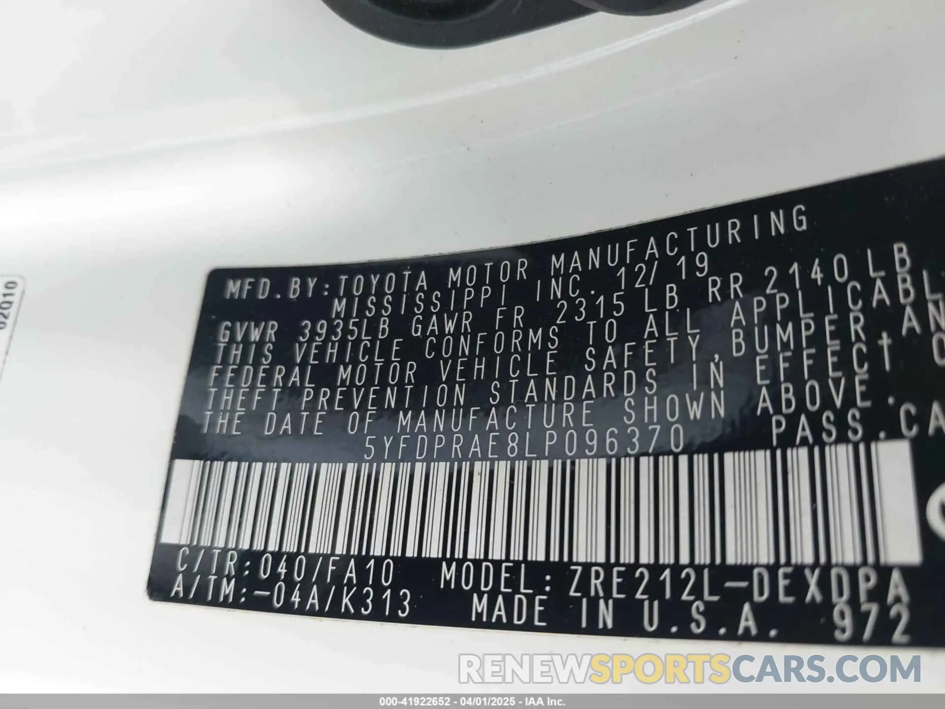 9 Photograph of a damaged car 5YFDPRAE8LP096370 TOYOTA COROLLA 2020