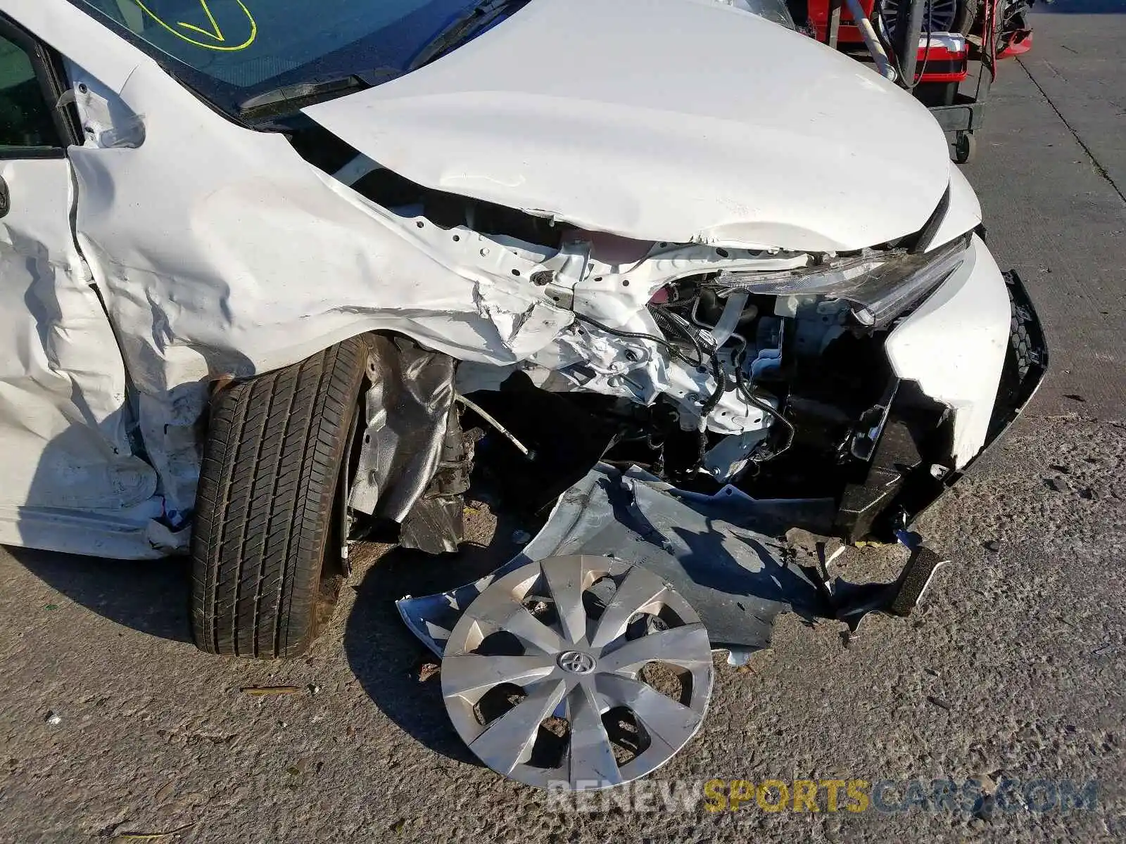 9 Photograph of a damaged car 5YFDPRAEXLP047302 TOYOTA COROLLA 2020