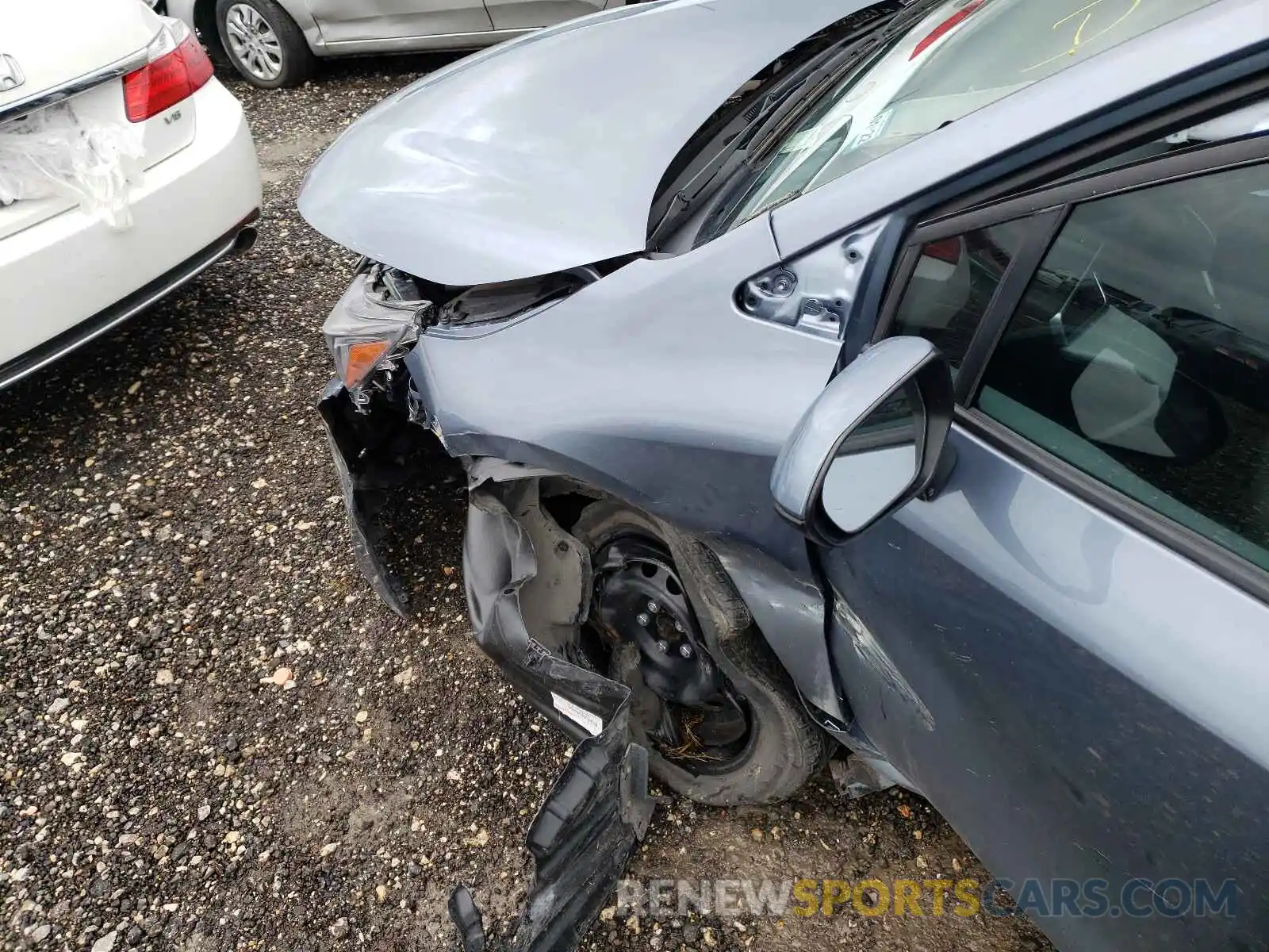 9 Photograph of a damaged car 5YFDPRAEXLP055061 TOYOTA COROLLA 2020