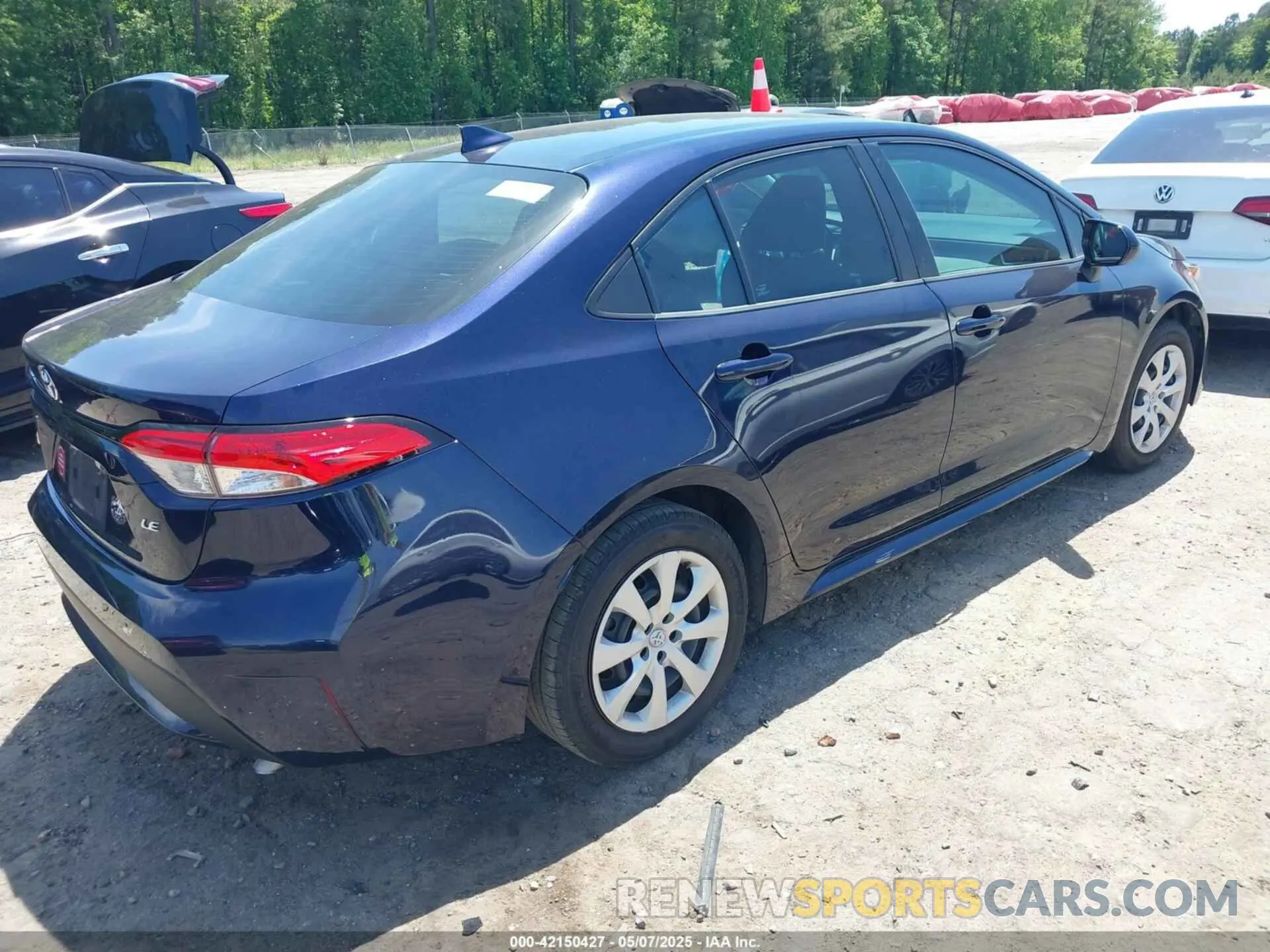 4 Photograph of a damaged car 5YFEPRAE0LP004074 TOYOTA COROLLA 2020