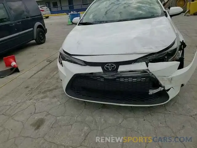 11 Photograph of a damaged car 5YFEPRAE0LP006231 TOYOTA COROLLA 2020