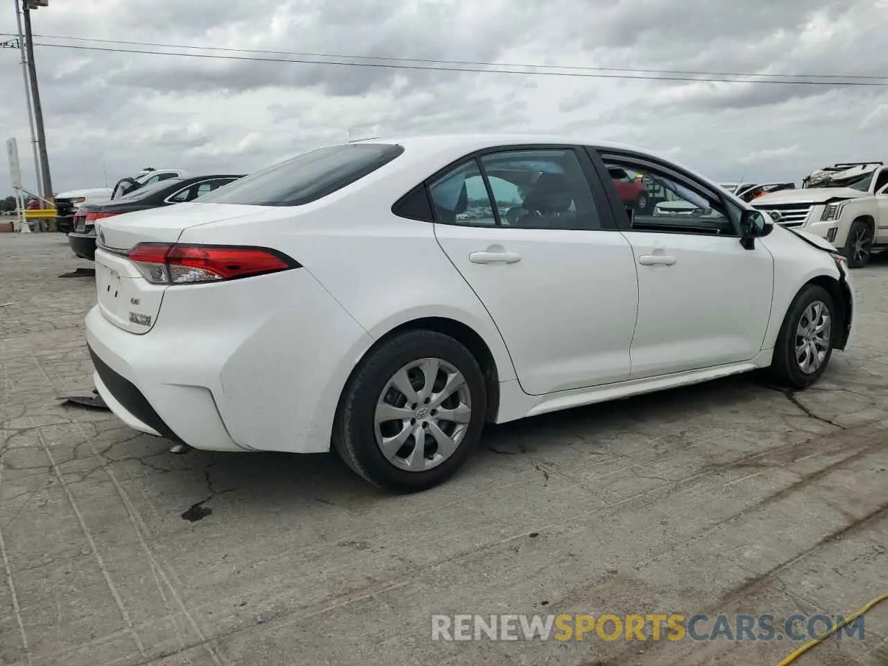 3 Photograph of a damaged car 5YFEPRAE0LP006231 TOYOTA COROLLA 2020