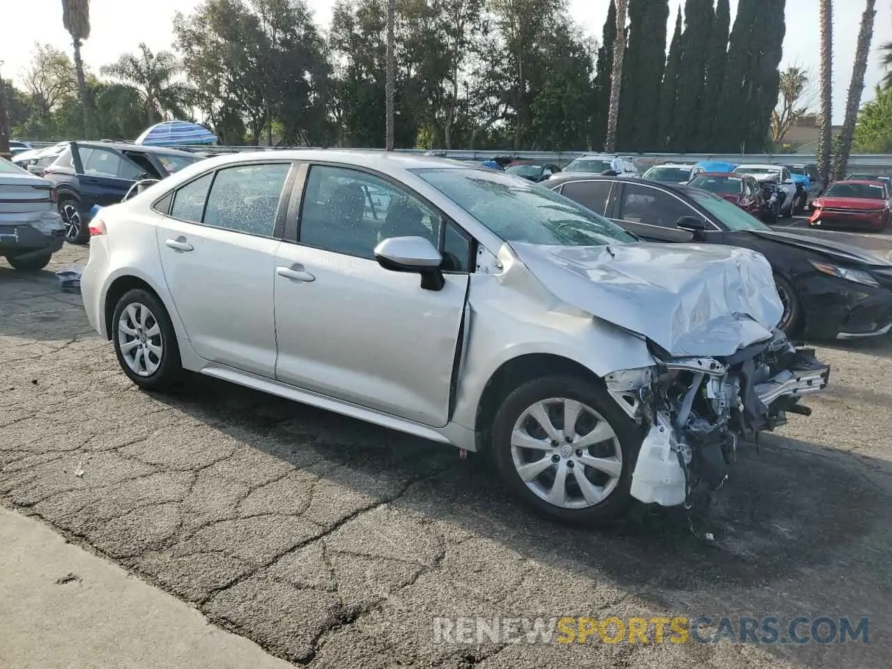4 Photograph of a damaged car 5YFEPRAE0LP041318 TOYOTA COROLLA 2020
