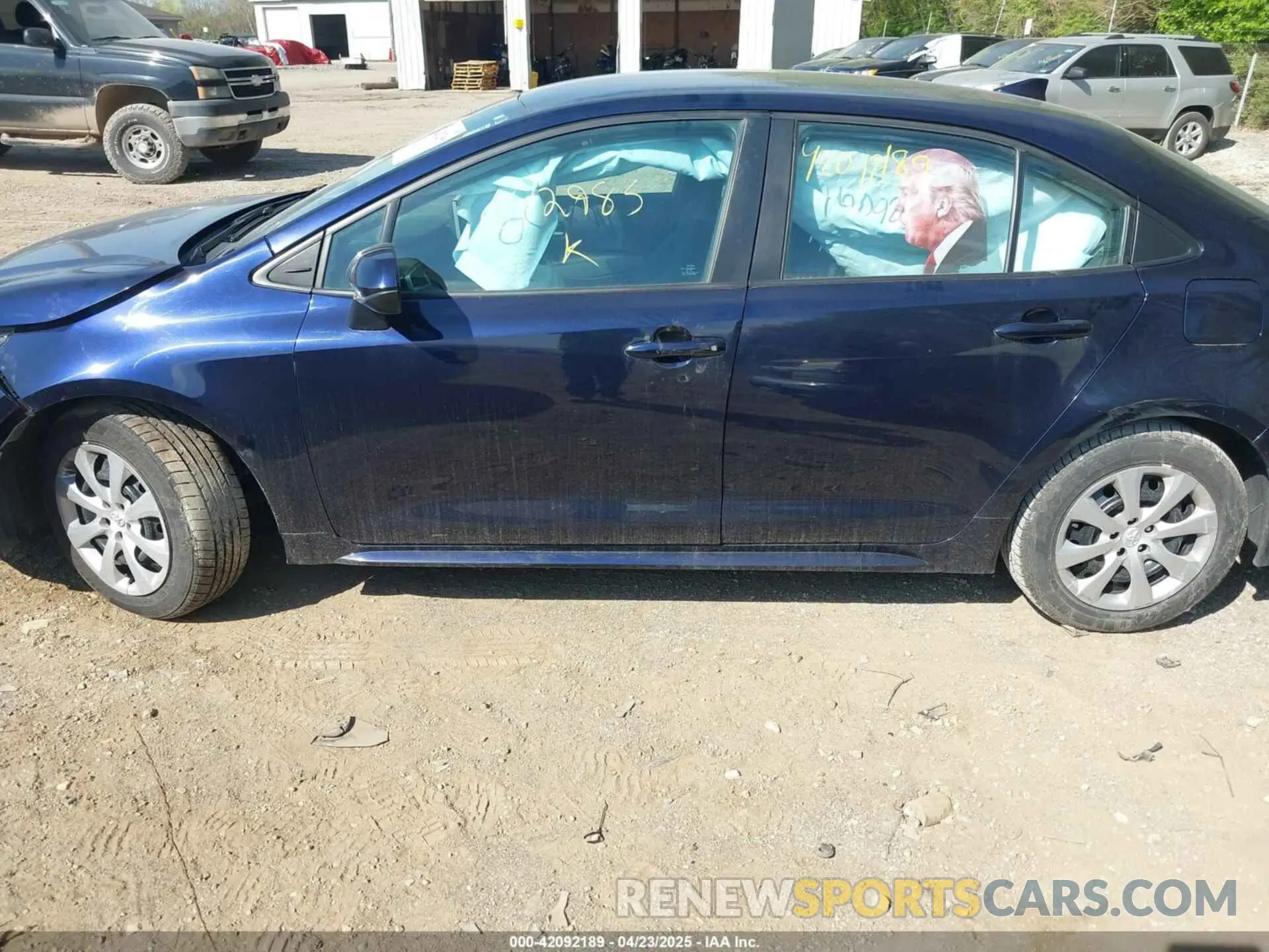 14 Photograph of a damaged car 5YFEPRAE0LP042985 TOYOTA COROLLA 2020
