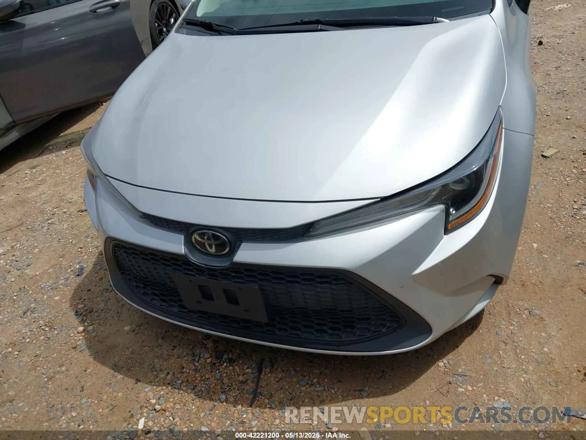 11 Photograph of a damaged car 5YFEPRAE0LP050018 TOYOTA COROLLA 2020