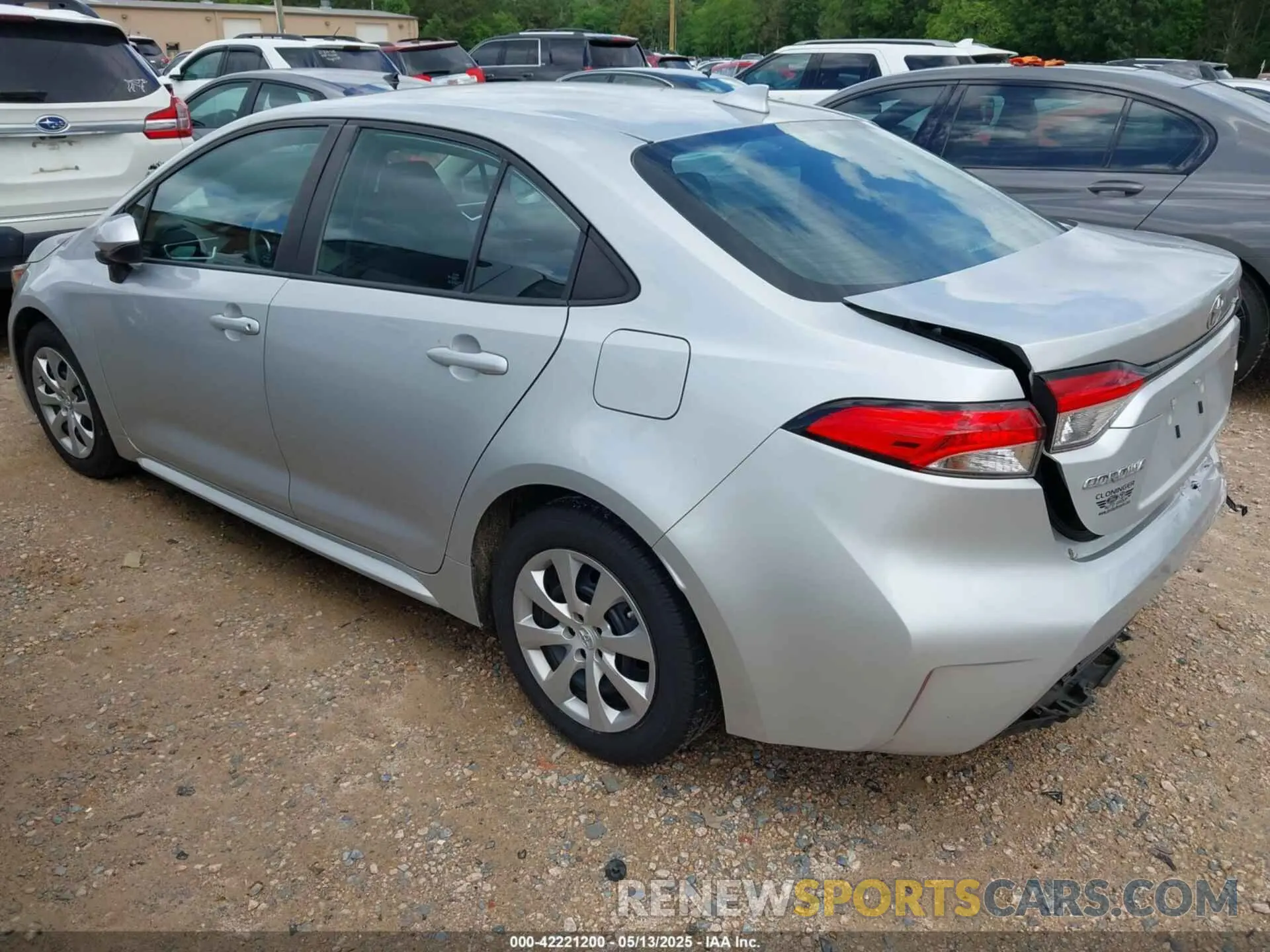 3 Photograph of a damaged car 5YFEPRAE0LP050018 TOYOTA COROLLA 2020