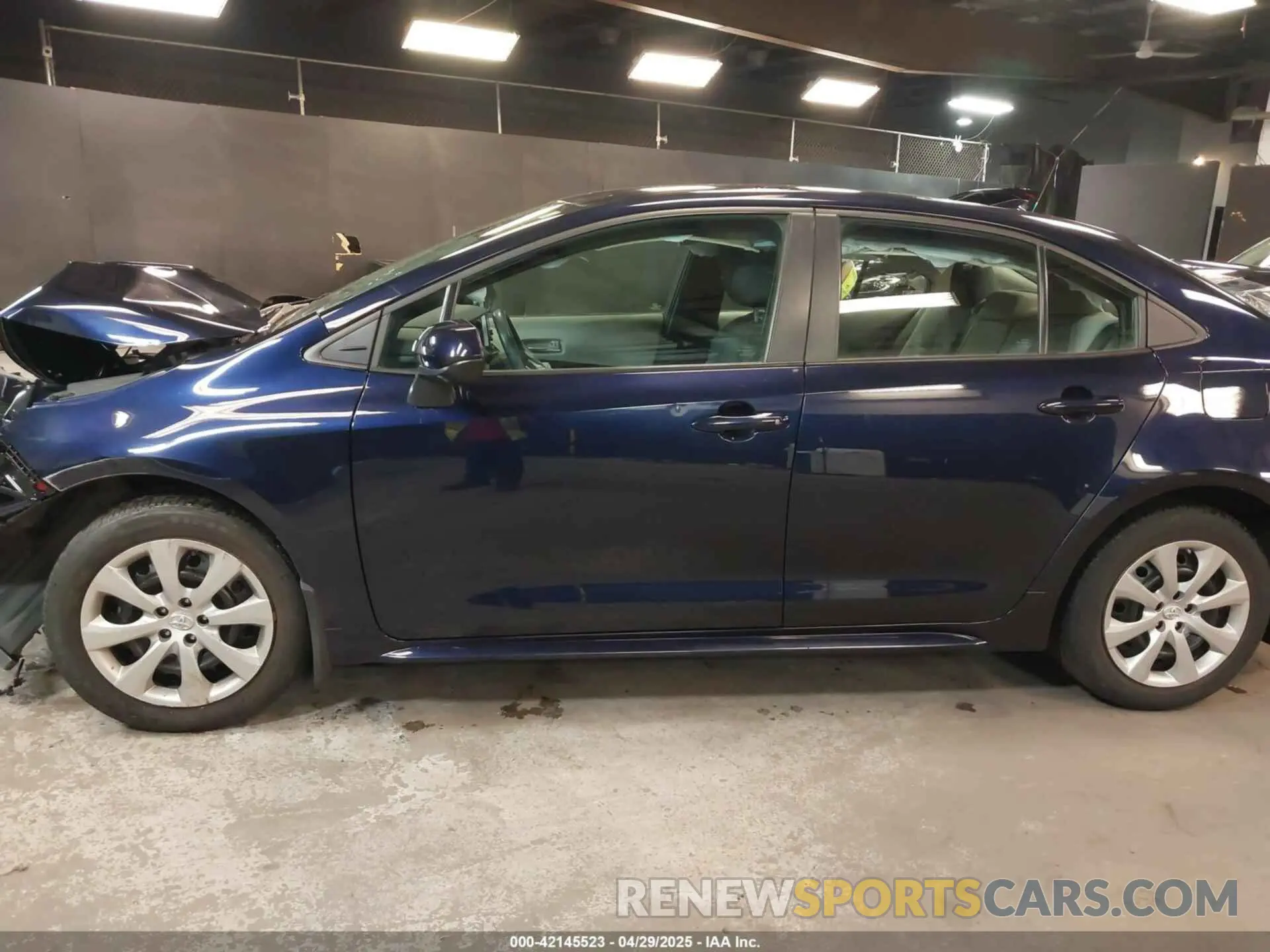 15 Photograph of a damaged car 5YFEPRAE0LP055851 TOYOTA COROLLA 2020