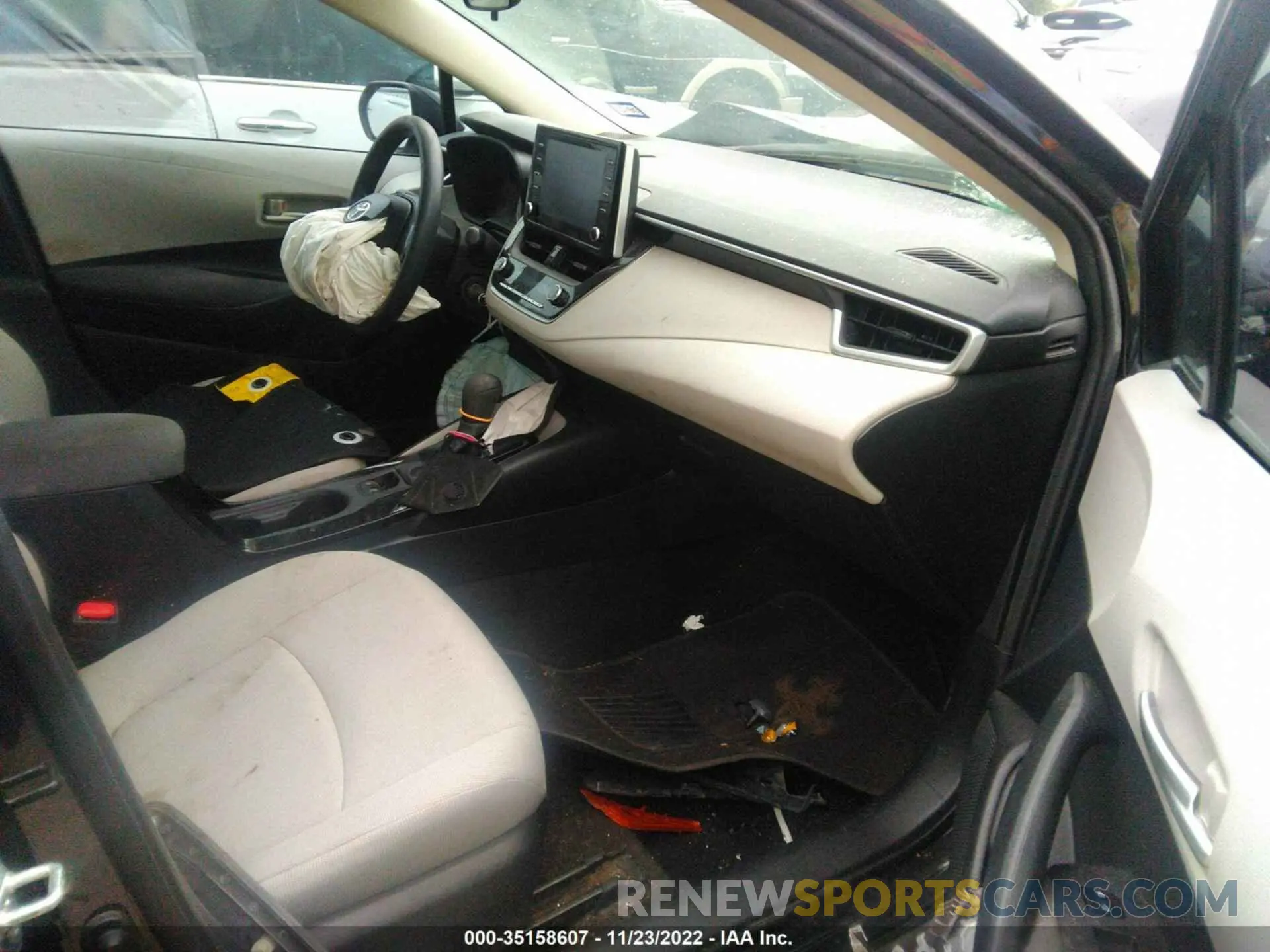 5 Photograph of a damaged car 5YFEPRAE0LP058068 TOYOTA COROLLA 2020