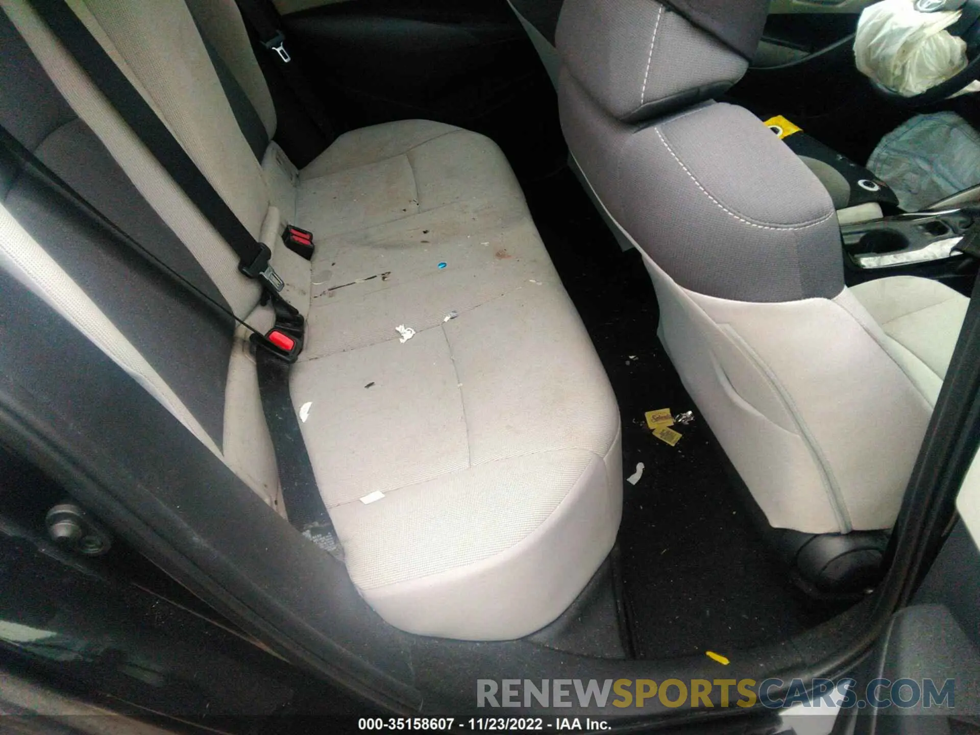 8 Photograph of a damaged car 5YFEPRAE0LP058068 TOYOTA COROLLA 2020