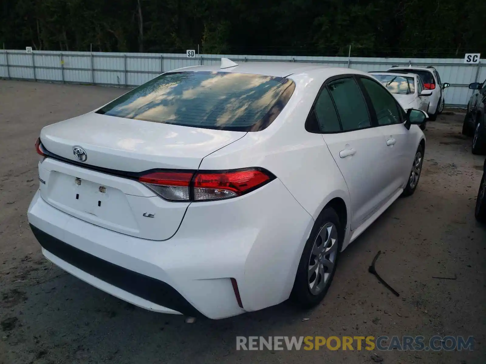 4 Photograph of a damaged car 5YFEPRAE0LP063044 TOYOTA COROLLA 2020