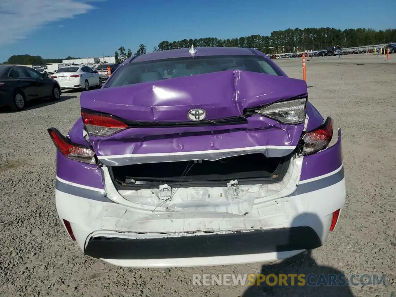 6 Photograph of a damaged car 5YFEPRAE0LP070401 TOYOTA COROLLA 2020