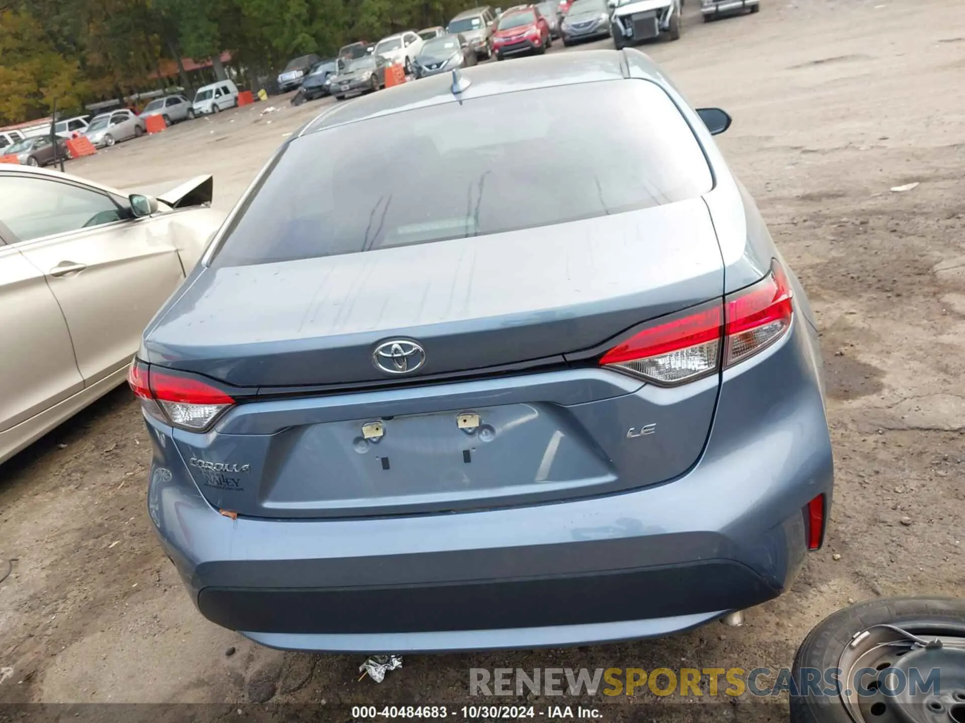 17 Photograph of a damaged car 5YFEPRAE0LP073024 TOYOTA COROLLA 2020