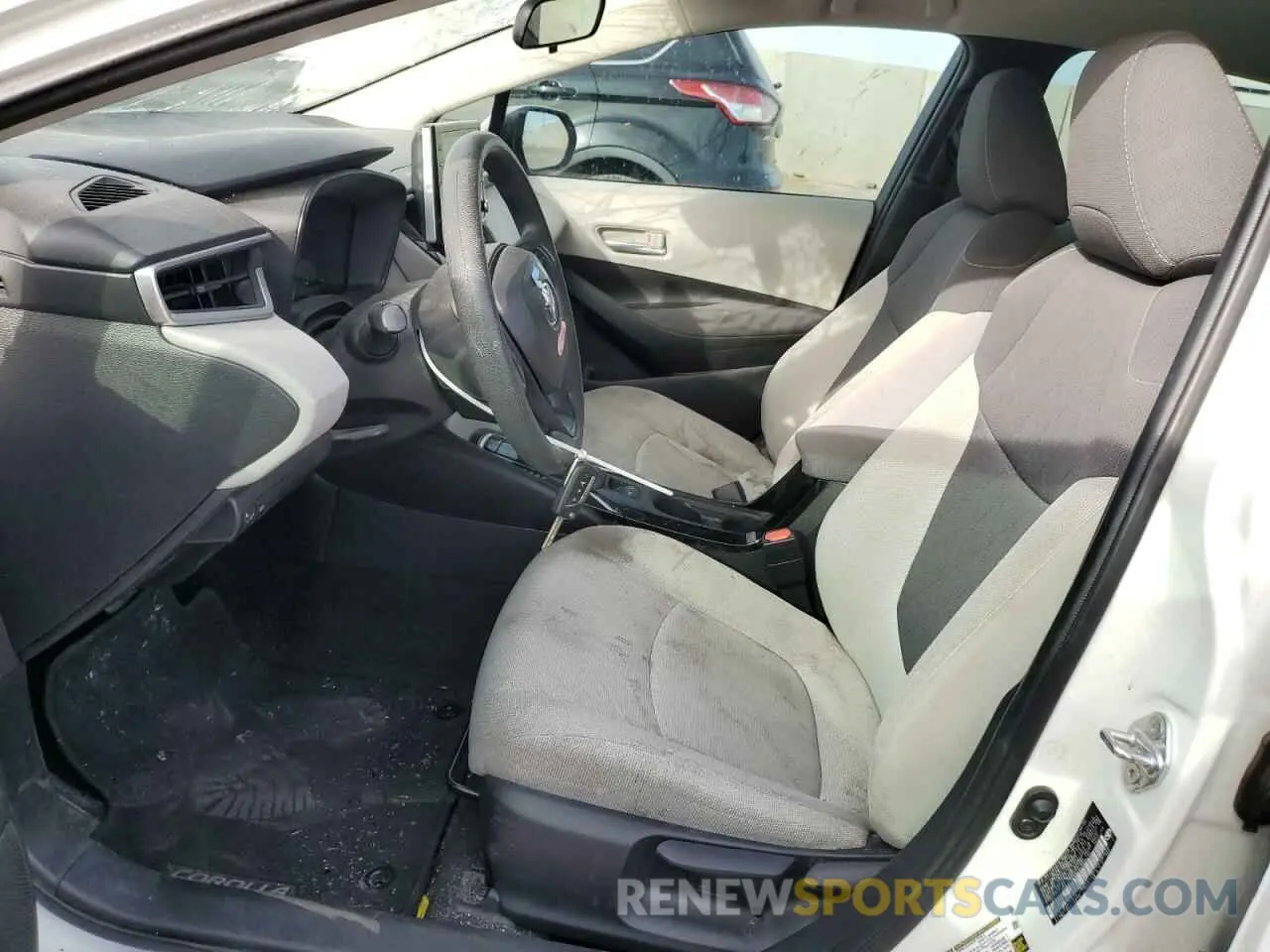 7 Photograph of a damaged car 5YFEPRAE0LP076795 TOYOTA COROLLA 2020