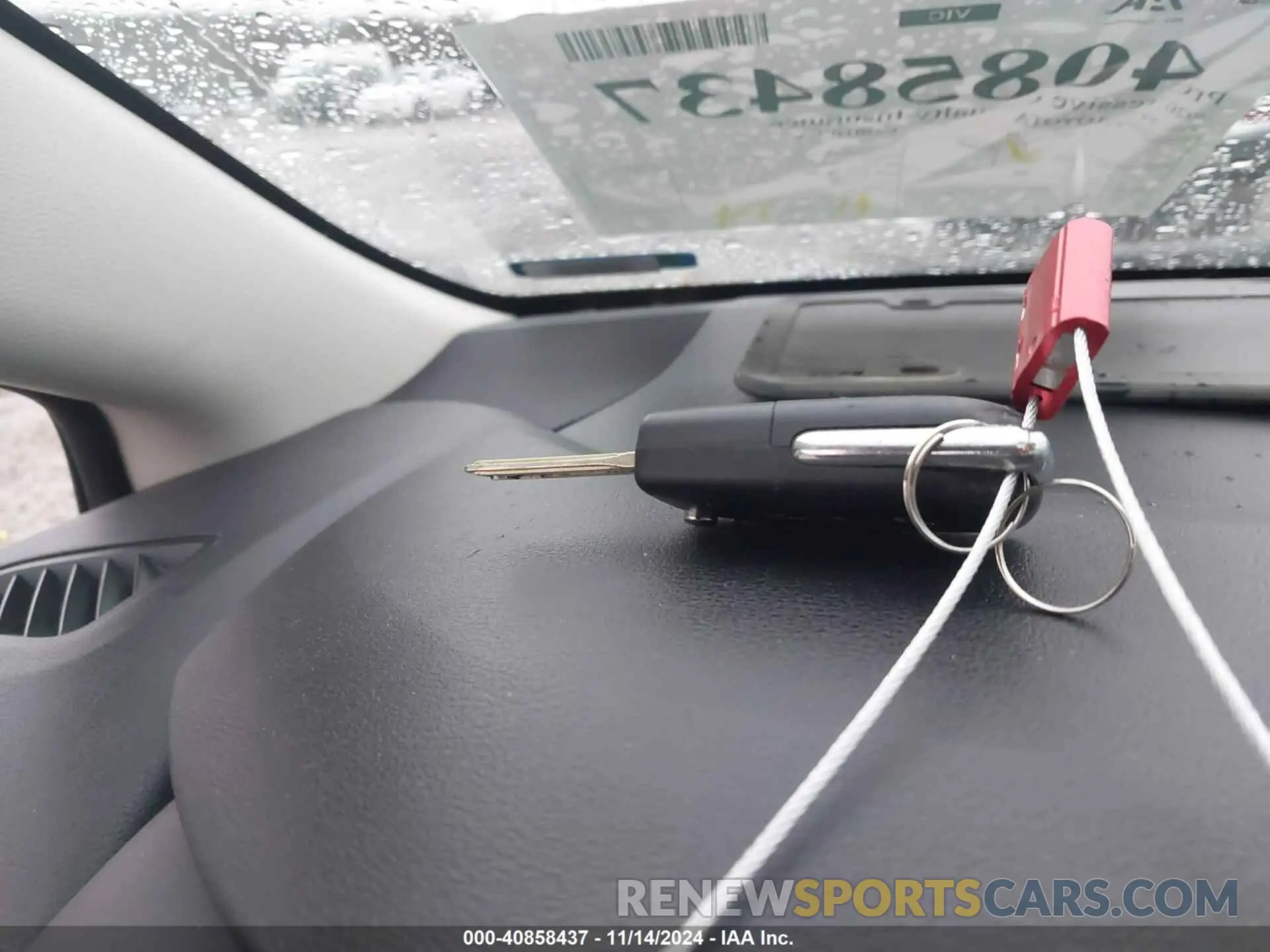 11 Photograph of a damaged car 5YFEPRAE0LP077137 TOYOTA COROLLA 2020