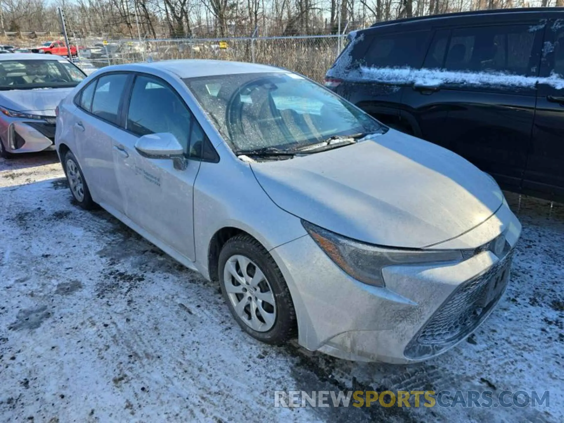 18 Photograph of a damaged car 5YFEPRAE0LP080913 TOYOTA COROLLA 2020