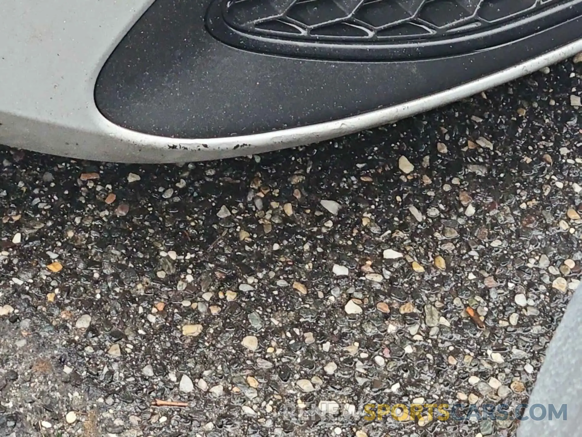 3 Photograph of a damaged car 5YFEPRAE0LP083231 TOYOTA COROLLA 2020