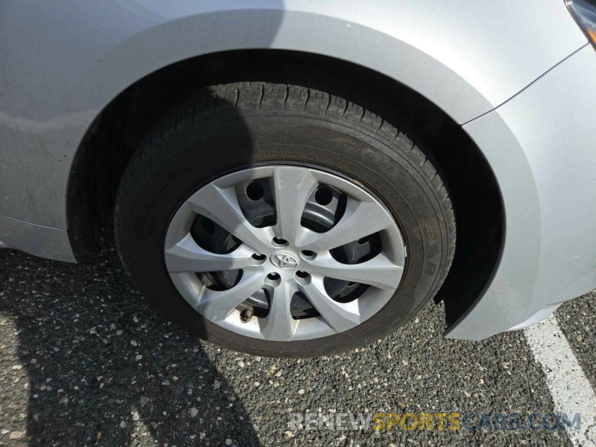 7 Photograph of a damaged car 5YFEPRAE0LP083231 TOYOTA COROLLA 2020