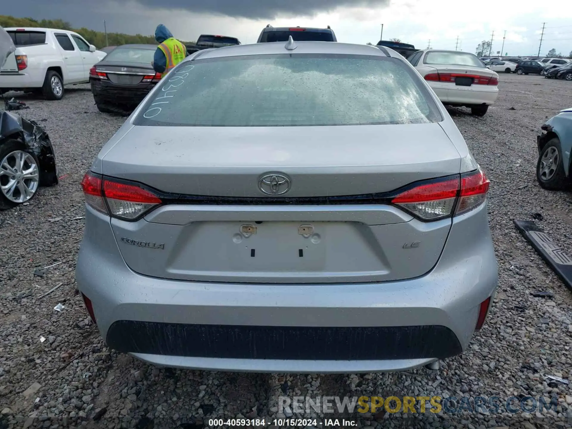 16 Photograph of a damaged car 5YFEPRAE0LP083410 TOYOTA COROLLA 2020