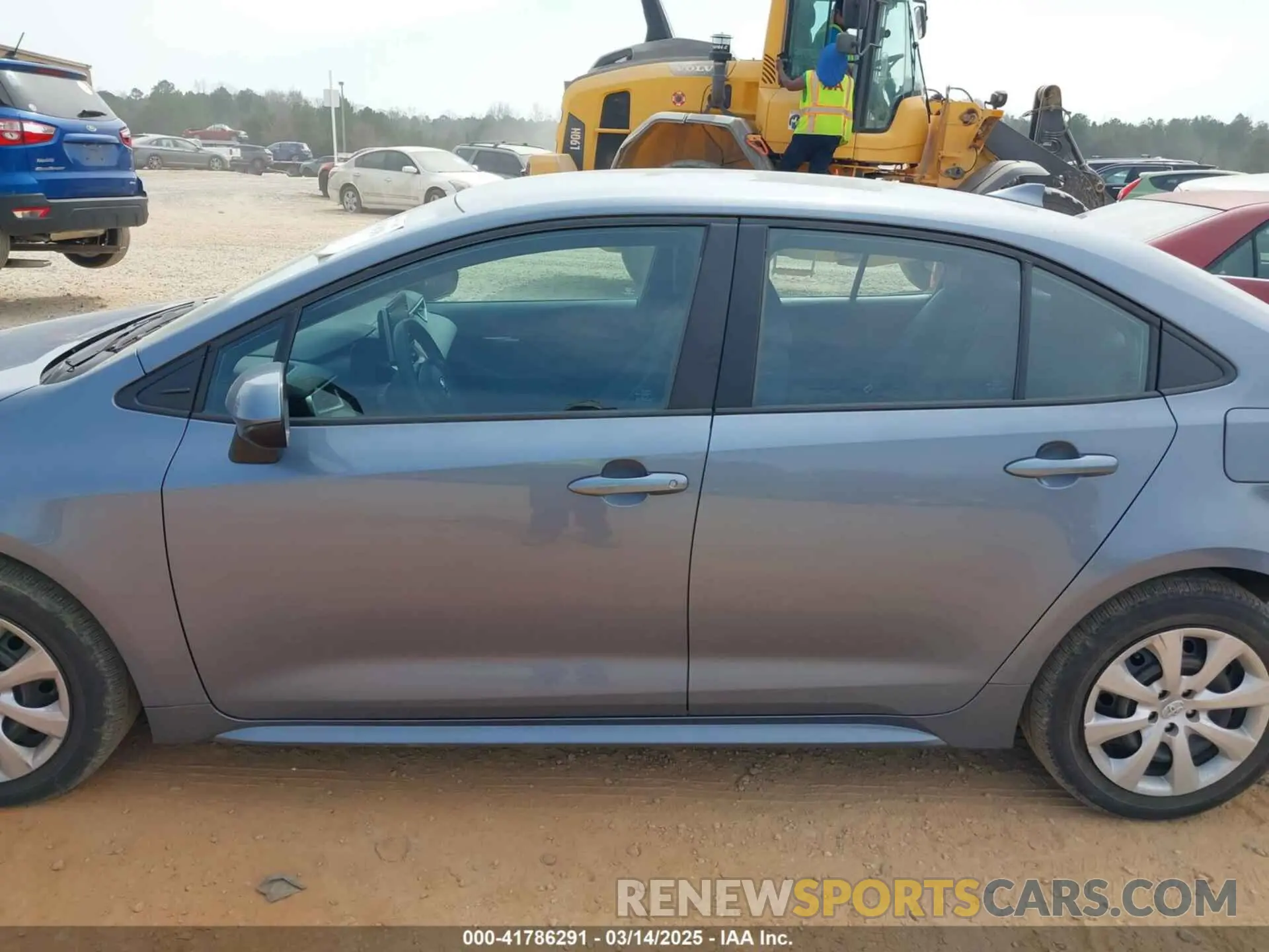 14 Photograph of a damaged car 5YFEPRAE0LP087974 TOYOTA COROLLA 2020