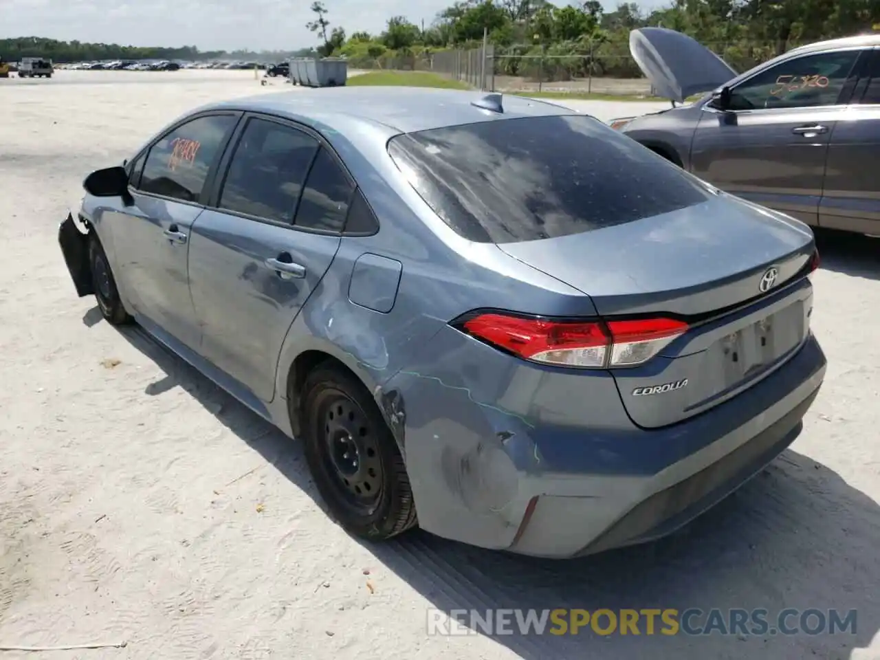 3 Photograph of a damaged car 5YFEPRAE0LP090664 TOYOTA COROLLA 2020