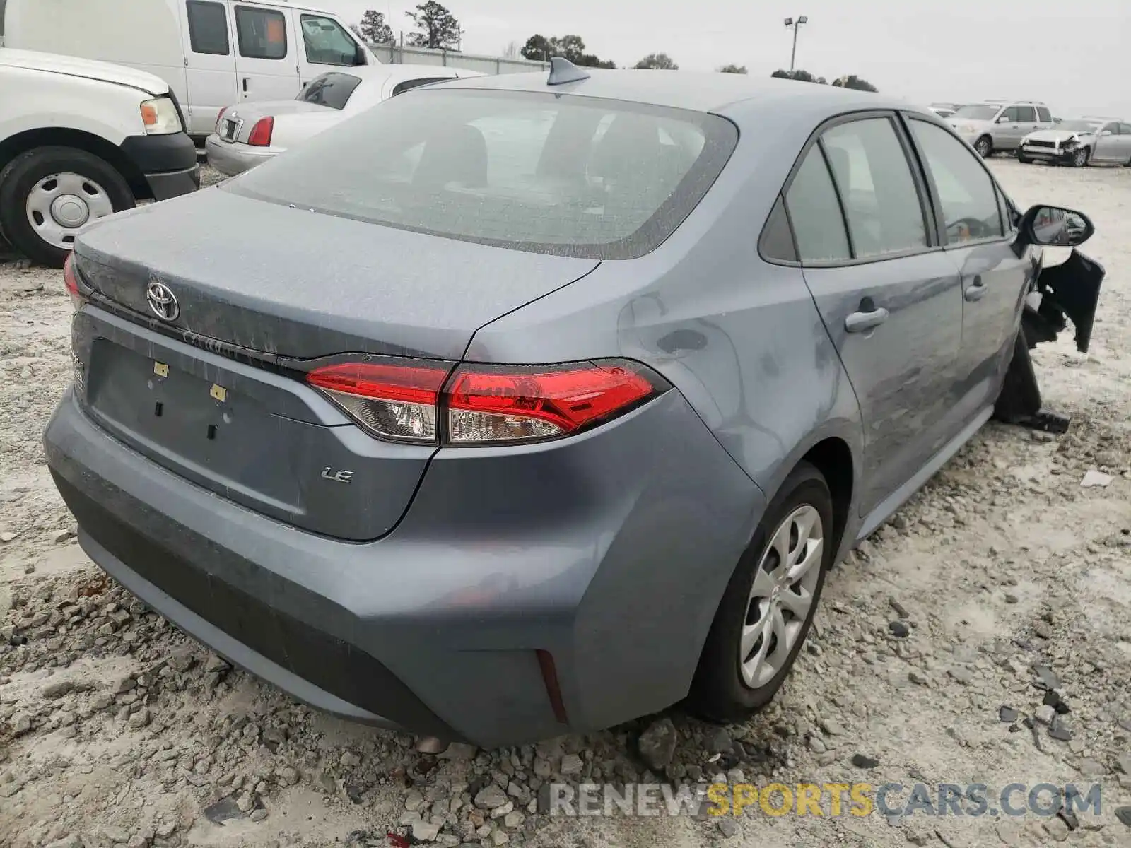 4 Photograph of a damaged car 5YFEPRAE0LP093631 TOYOTA COROLLA 2020