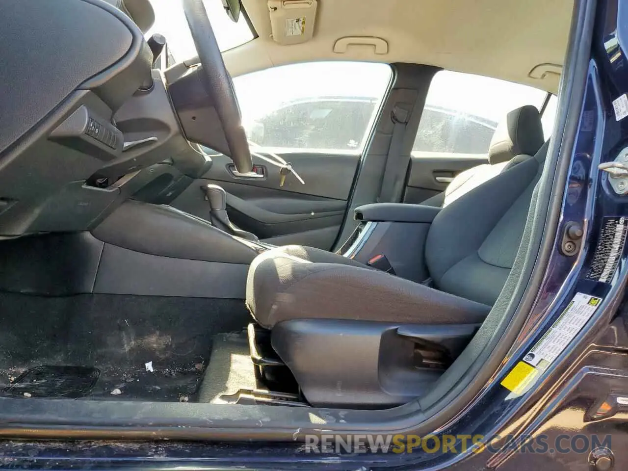 7 Photograph of a damaged car 5YFEPRAE0LP094925 TOYOTA COROLLA 2020