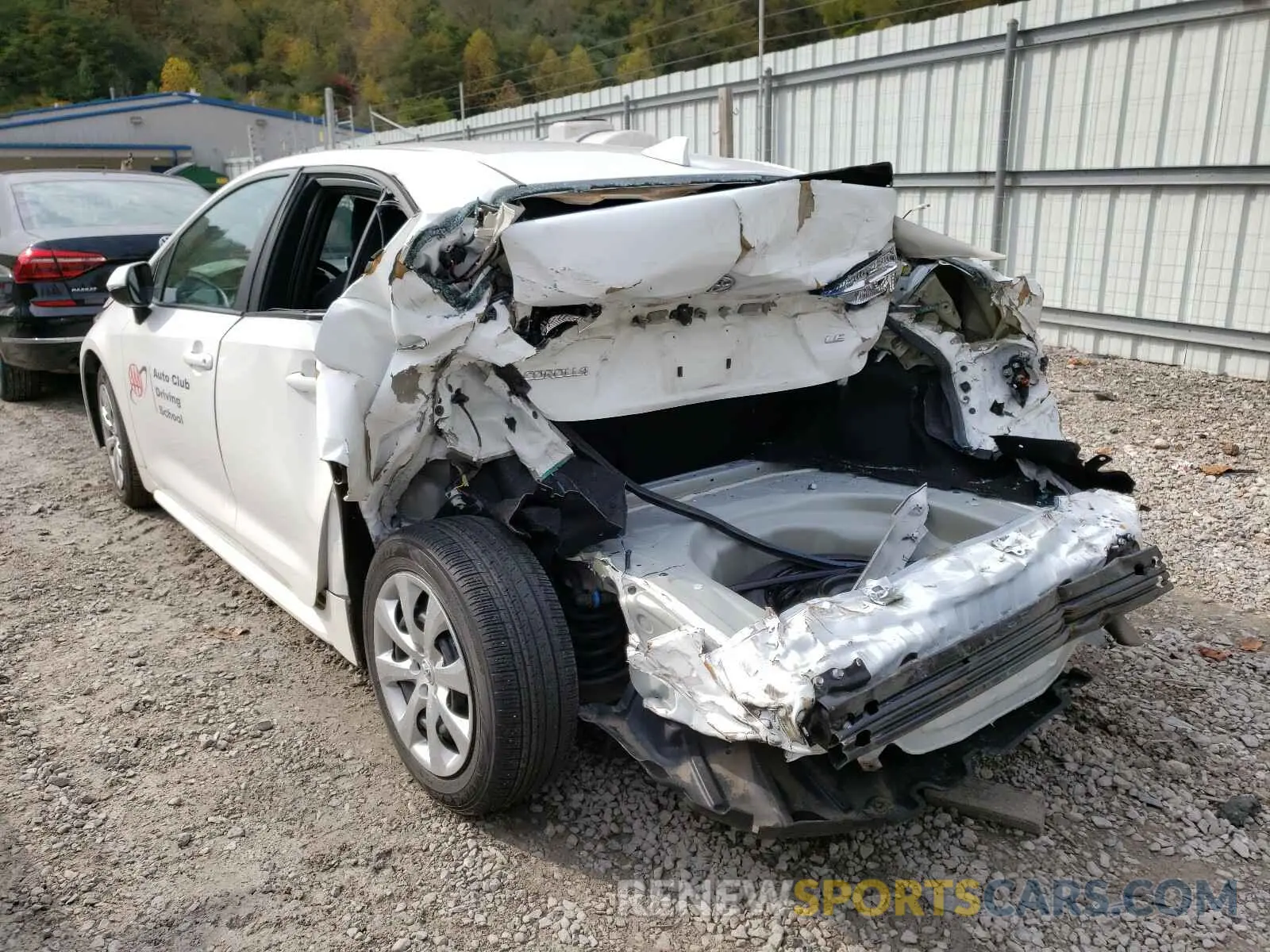 3 Photograph of a damaged car 5YFEPRAE0LP095198 TOYOTA COROLLA 2020