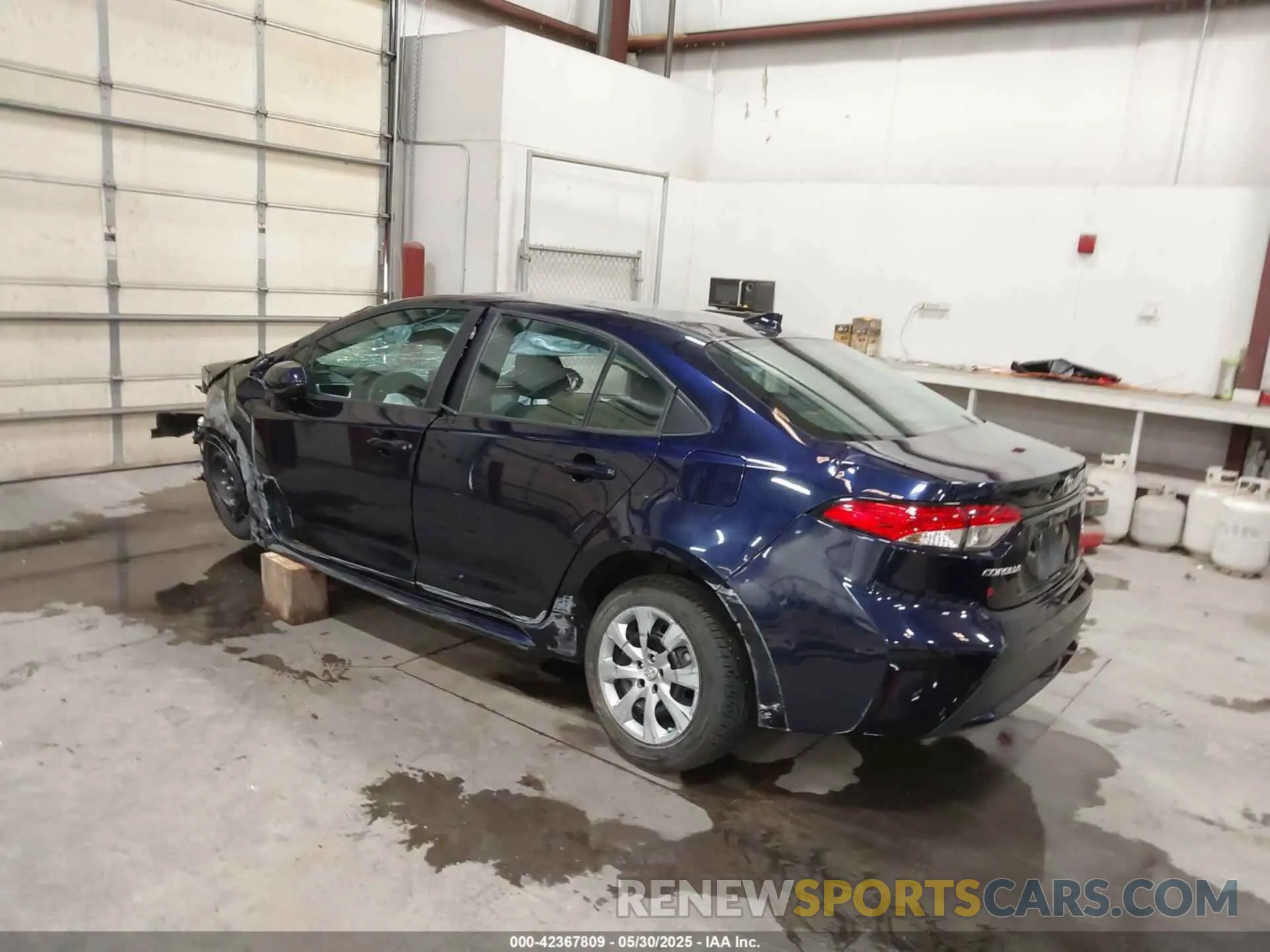 3 Photograph of a damaged car 5YFEPRAE0LP095413 TOYOTA COROLLA 2020