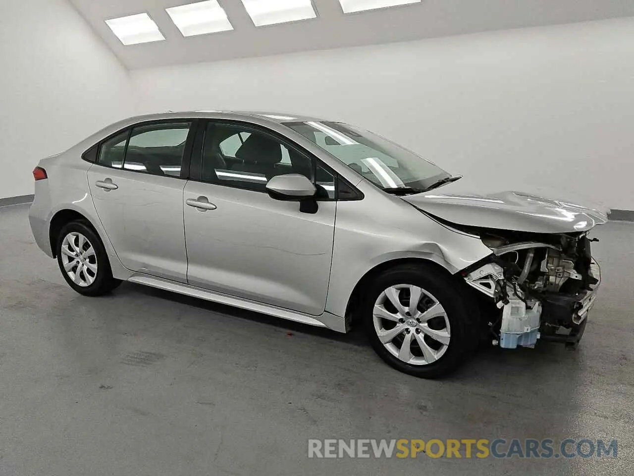 4 Photograph of a damaged car 5YFEPRAE0LP095492 TOYOTA COROLLA 2020